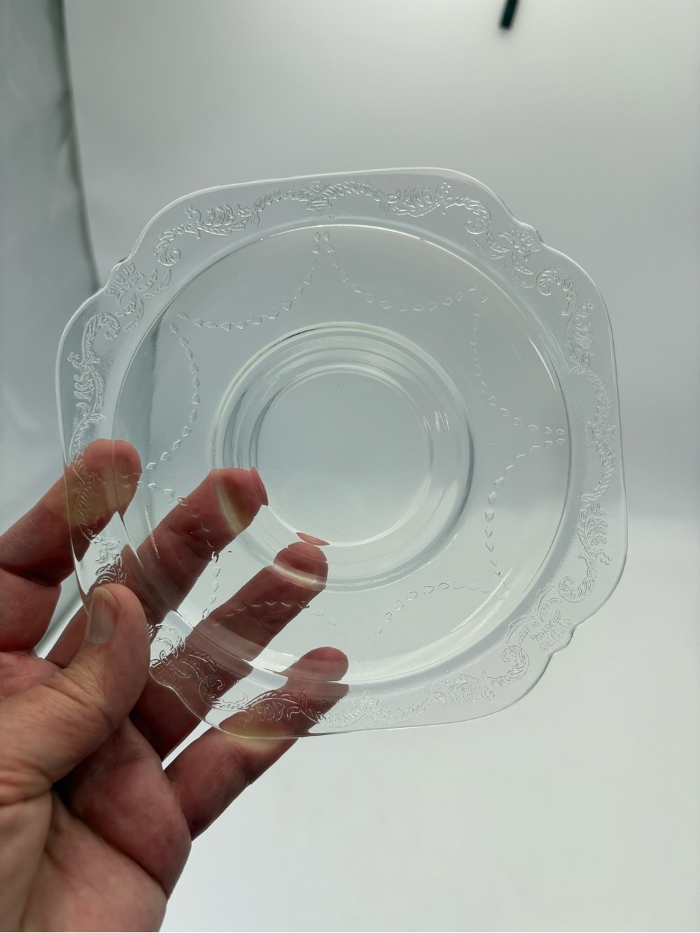 Vintage Indiana Glass Clear  Decorative Saucer -  Scalloped Edge - Picture 4 of 10